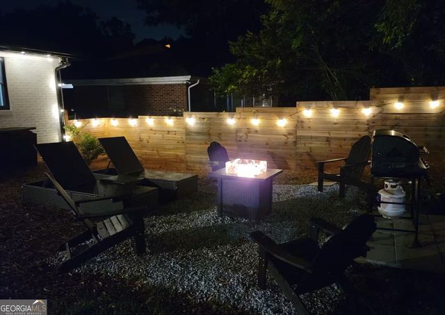 280 W Lake Drive NW, Atlanta, GA 30314