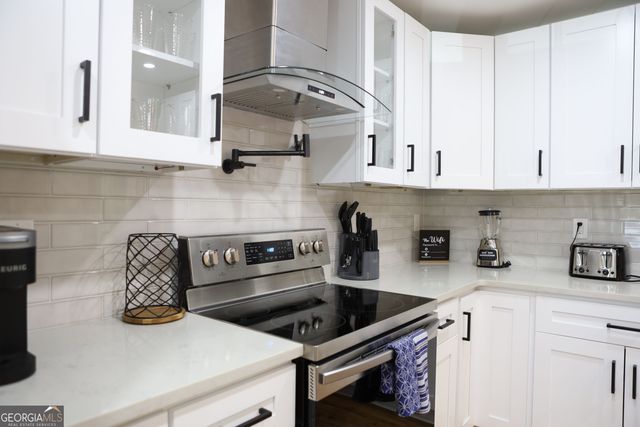 280 W Lake Drive NW, Atlanta, GA 30314