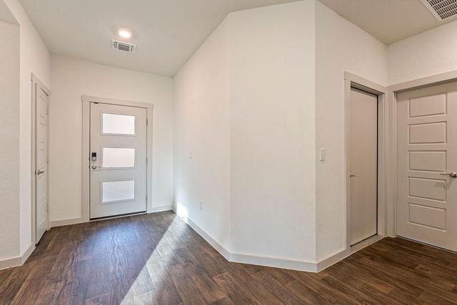 2925 Egan DR, Pflugerville, TX 78660