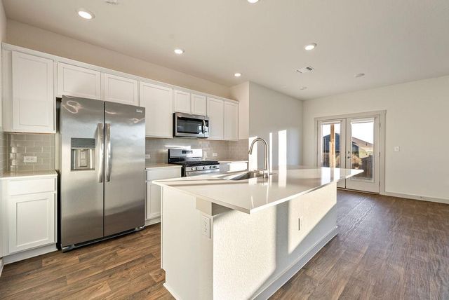 2925 Egan DR, Pflugerville, TX 78660