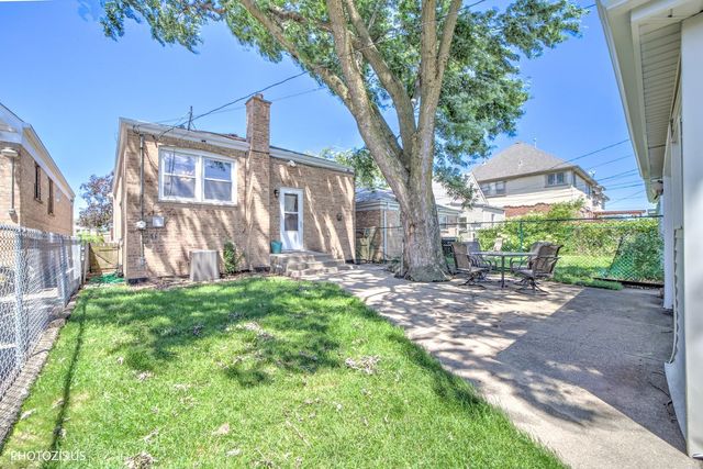 7847 Mason Avenue, Burbank, IL 60459