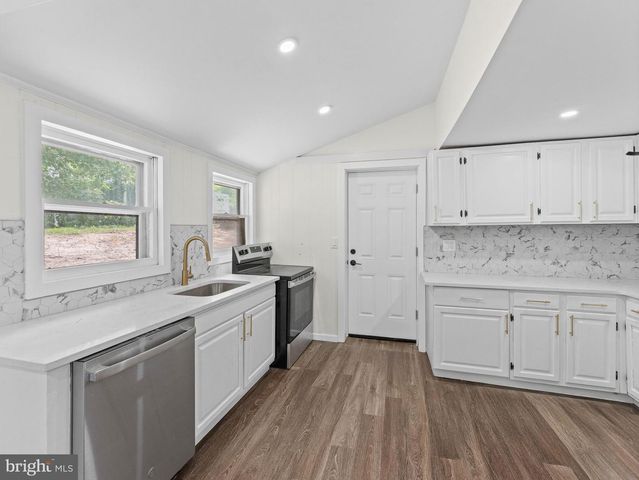 215 ERIAL RD, Pine Hill, NJ 08021
