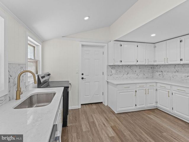215 ERIAL RD, Pine Hill, NJ 08021