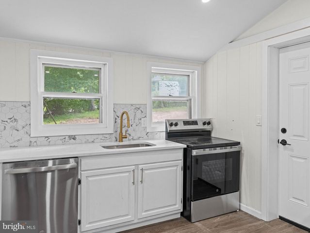 215 ERIAL RD, Pine Hill, NJ 08021