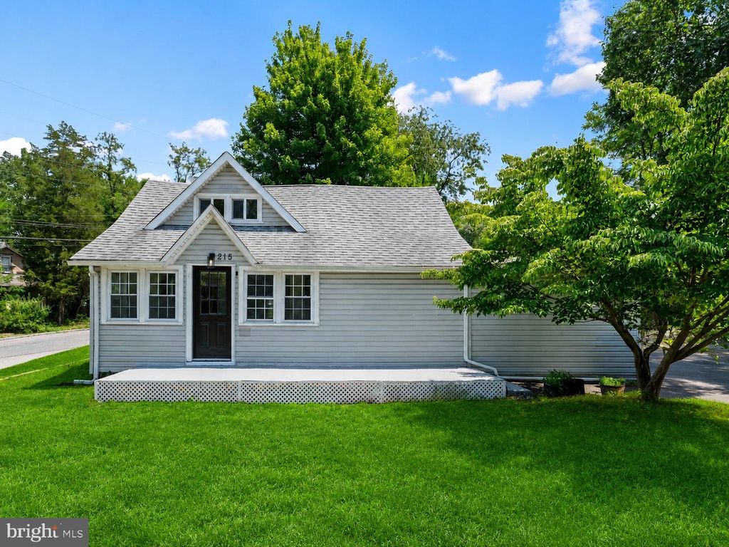 215 ERIAL RD, Pine Hill, NJ 08021
