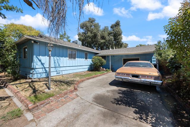 6229 43rd St, Sacramento, CA 95824