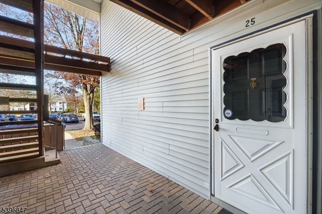 25 Steeplechase Ct 25, Franklin Twp., NJ 08873