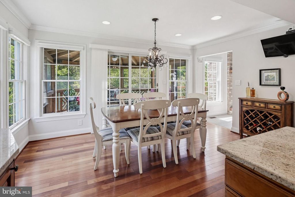 Image 21 of property listing at 5335 SUNNY FIELD CT, Ellicott City, MD 21043