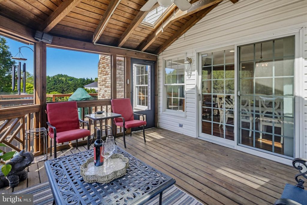 Image 23 of property listing at 5335 SUNNY FIELD CT, Ellicott City, MD 21043