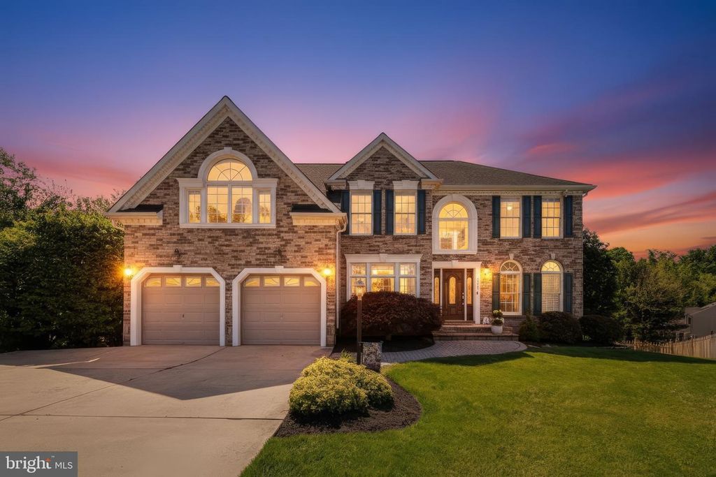 Image 3 of property listing at 5335 SUNNY FIELD CT, Ellicott City, MD 21043