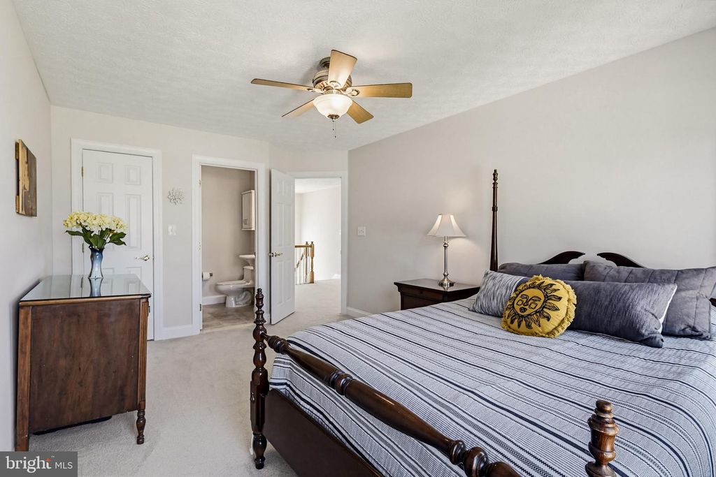 Image 42 of property listing at 5335 SUNNY FIELD CT, Ellicott City, MD 21043