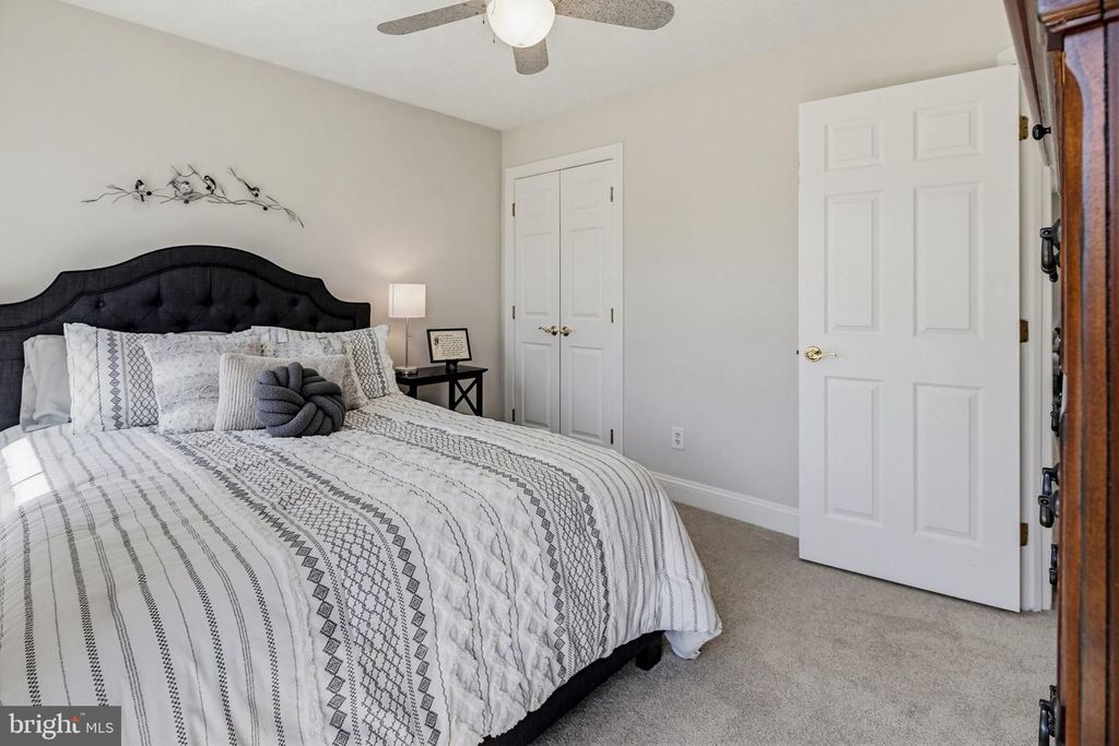 Image 46 of property listing at 5335 SUNNY FIELD CT, Ellicott City, MD 21043