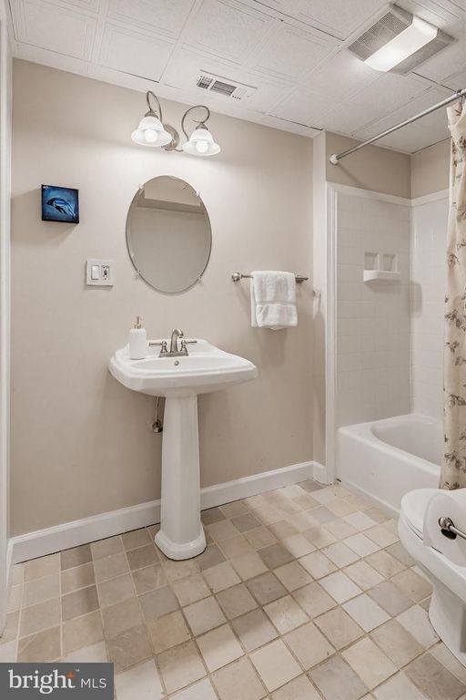 Image 59 of property listing at 5335 SUNNY FIELD CT, Ellicott City, MD 21043
