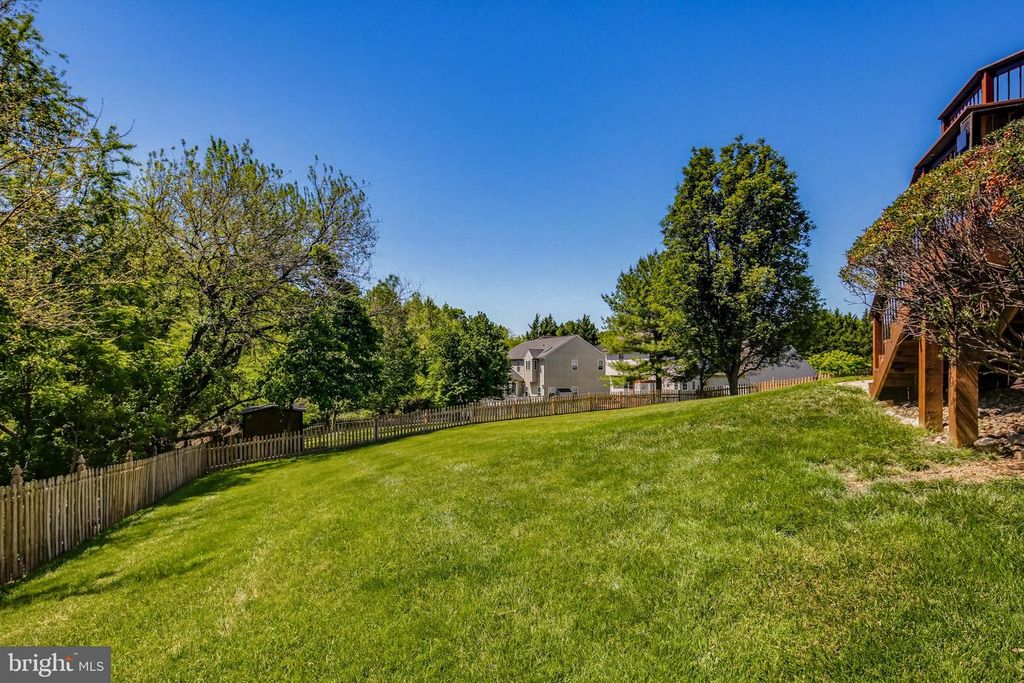 Image 70 of property listing at 5335 SUNNY FIELD CT, Ellicott City, MD 21043