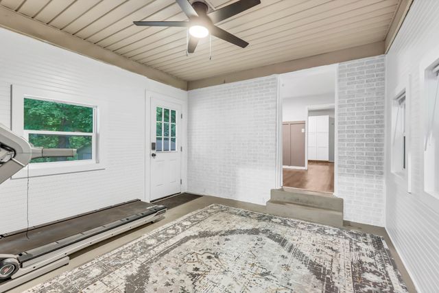 301 Main St, Cumberland City, TN 37050