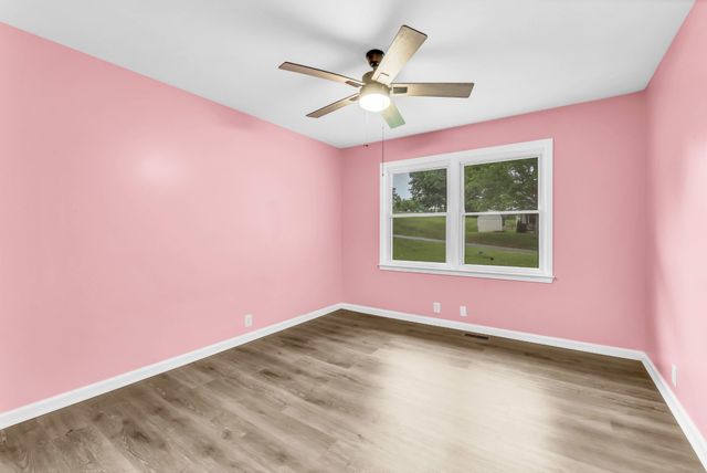 301 Main St, Cumberland City, TN 37050