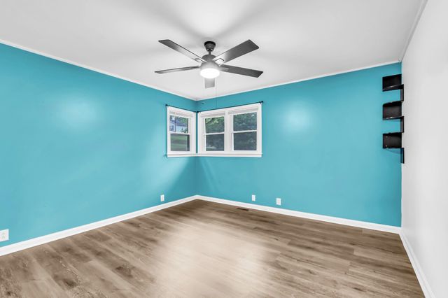 301 Main St, Cumberland City, TN 37050