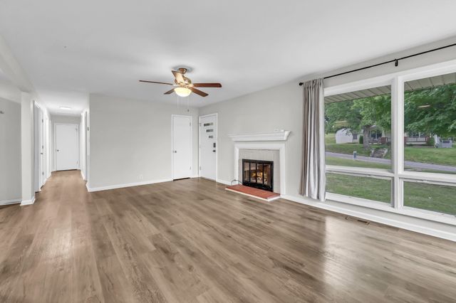 301 Main St, Cumberland City, TN 37050