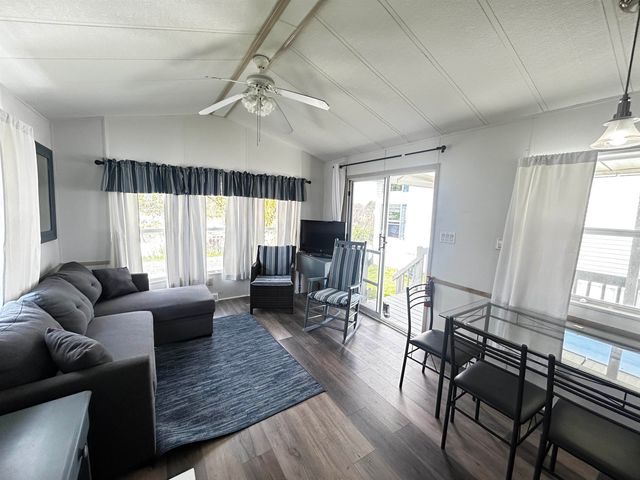 8 Angler Lane, South Hero, VT 05486