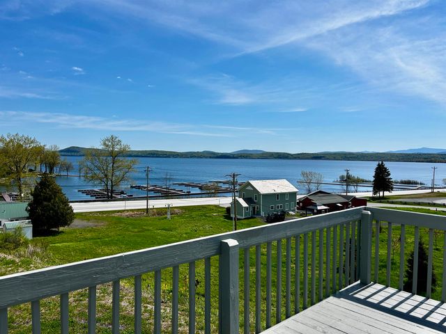 8 Angler Lane, South Hero, VT 05486