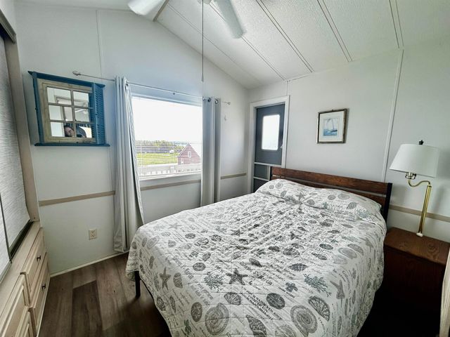 8 Angler Lane, South Hero, VT 05486