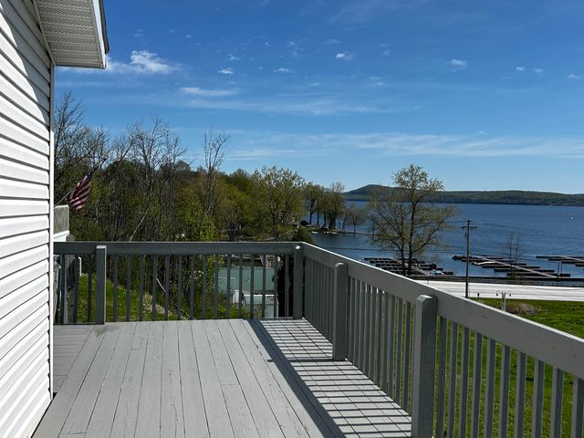 8 Angler Lane, South Hero, VT 05486