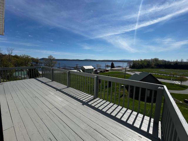 8 Angler Lane, South Hero, VT 05486