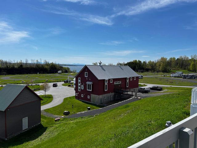 8 Angler Lane, South Hero, VT 05486