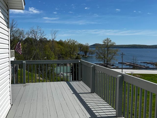 8 Angler Lane, South Hero, VT 05486