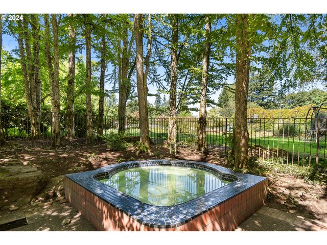 30000 Sw 35TH Dr, Wilsonville, OR 97070