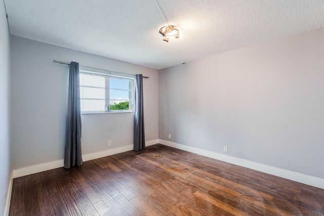 900 NE 12TH Avenue 408, Hallandale Beach, FL 33009