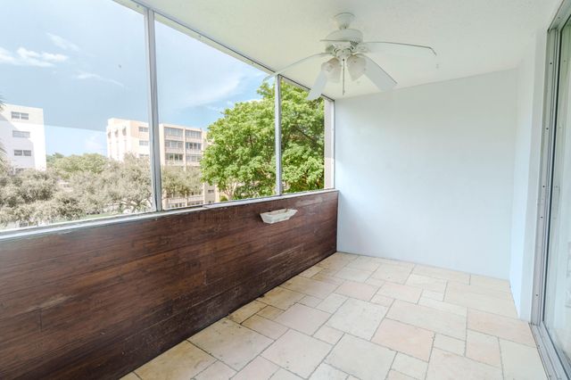 900 NE 12TH Avenue 408, Hallandale Beach, FL 33009