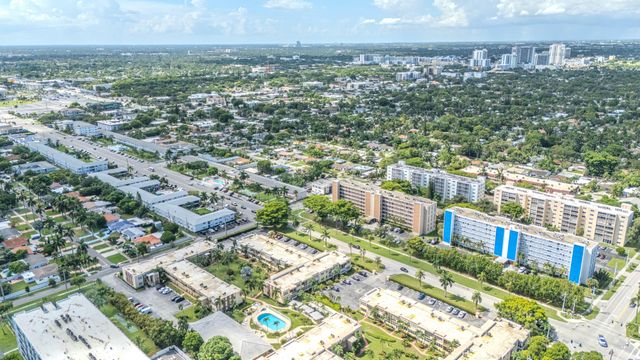 900 NE 12TH Avenue 408, Hallandale Beach, FL 33009