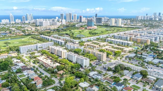 900 NE 12TH Avenue 408, Hallandale Beach, FL 33009