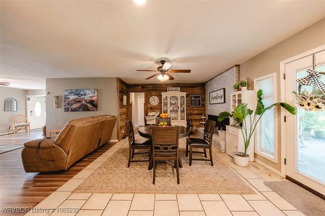 405 Woodland Hills Boulevard, Roland, OK 74954