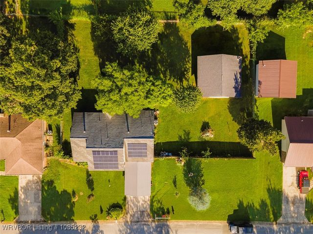 405 Woodland Hills Boulevard, Roland, OK 74954