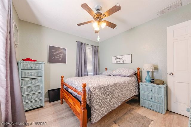 405 Woodland Hills Boulevard, Roland, OK 74954