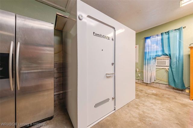 405 Woodland Hills Boulevard, Roland, OK 74954