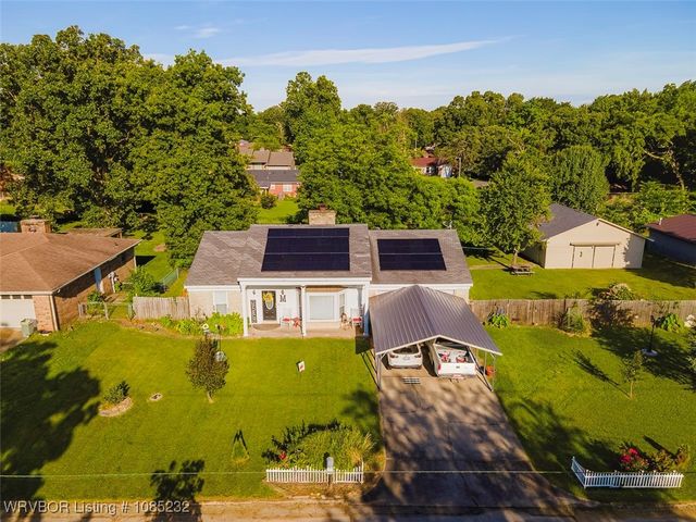 405 Woodland Hills Boulevard, Roland, OK 74954