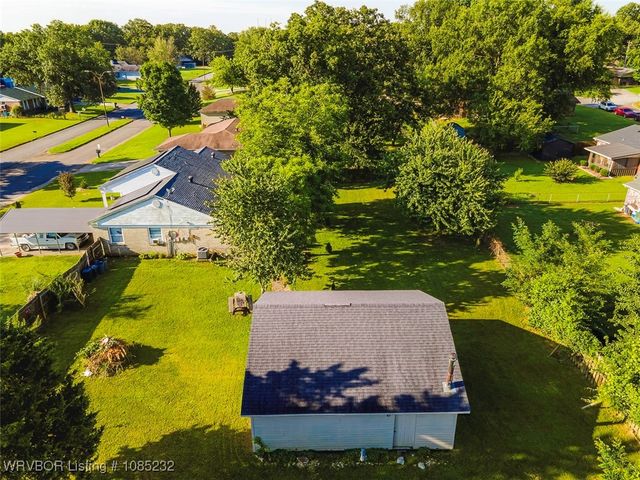 405 Woodland Hills Boulevard, Roland, OK 74954