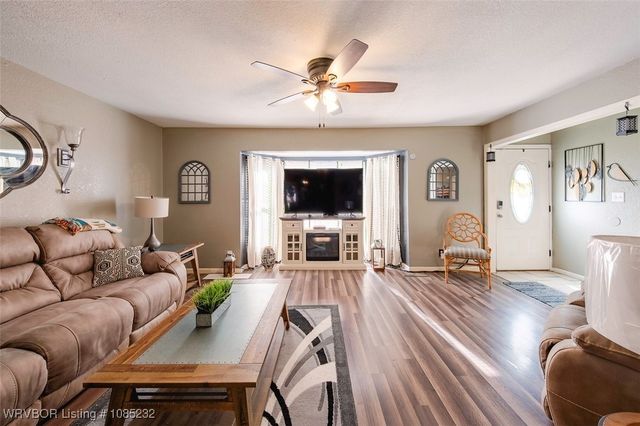 405 Woodland Hills Boulevard, Roland, OK 74954