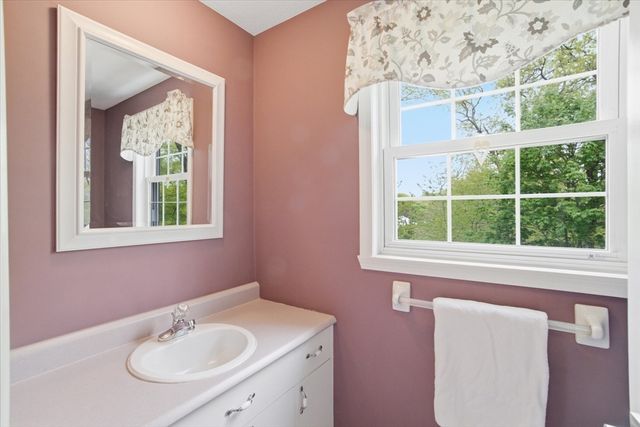 18 Oakridge, Saugus, MA 01906