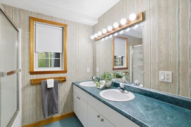 18 Oakridge, Saugus, MA 01906
