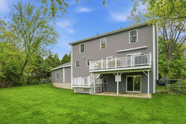 18 Oakridge, Saugus, MA 01906