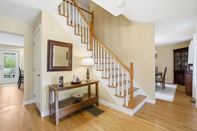 18 Oakridge, Saugus, MA 01906