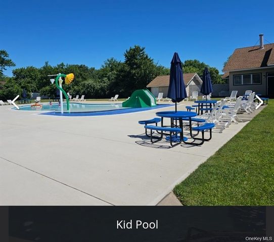 30 El Camino Ct 30, Coram, NY 11727