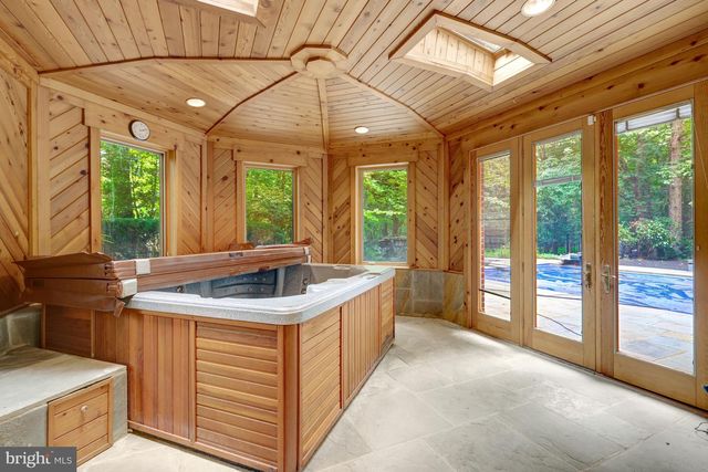 501 SENECA GREEN WAY, Great Falls, VA 22066