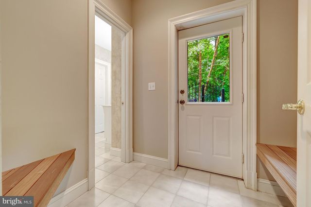 501 SENECA GREEN WAY, Great Falls, VA 22066