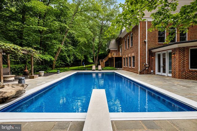 501 SENECA GREEN WAY, Great Falls, VA 22066