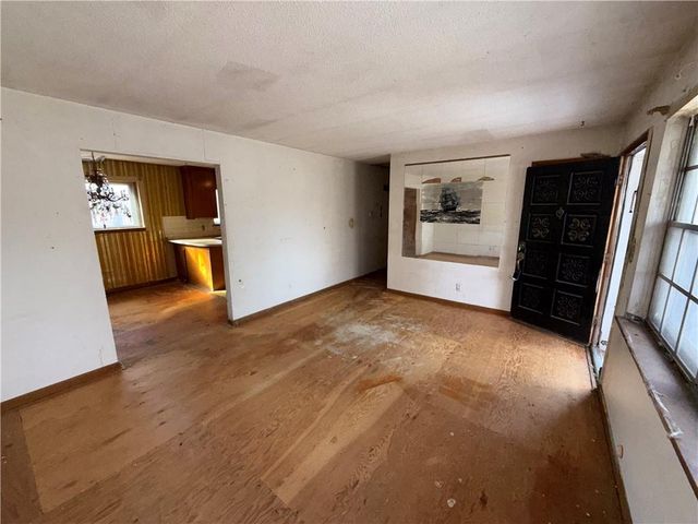 8539 Sandusky Avenue, Kansas City, KS 66112